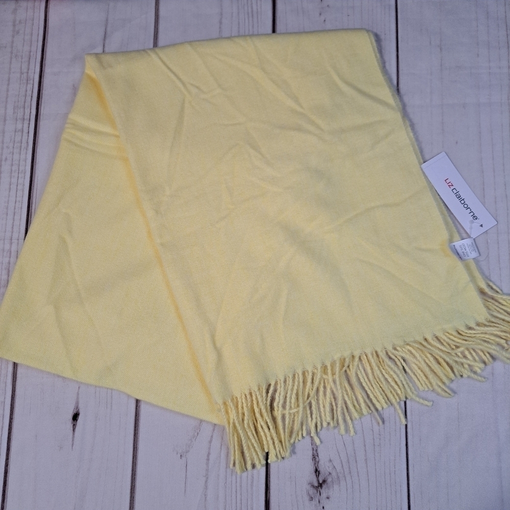 2 FOR 20 SALE Liz Claiborne Pastel Yellow Scarf